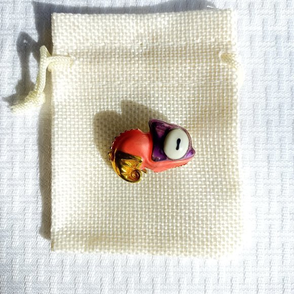 Chamelion Baby Enamel Pin Broach - Picture 3 of 4